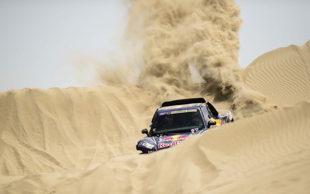 Carlos Sainz abandona el Rallye Dakar