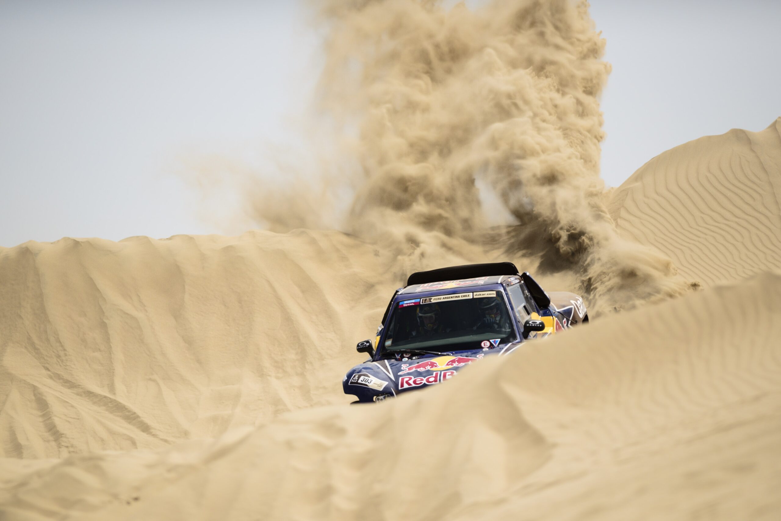 Carlos Sainz abandona el Rallye Dakar