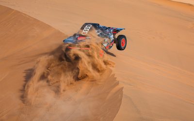 Carlos Sainz makes a comeback in the first stage of the Dakar