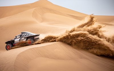 Carlos Sainz remains in the fight after another difficult stage